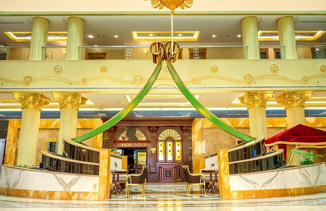 Hotel Grand Excelsior Al Barsha 4*